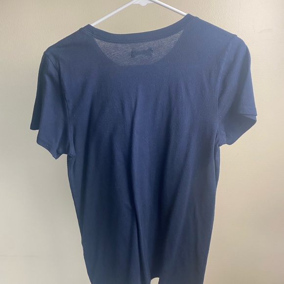 Hollister Medium Youth Tshirt - Picture 2 of 3